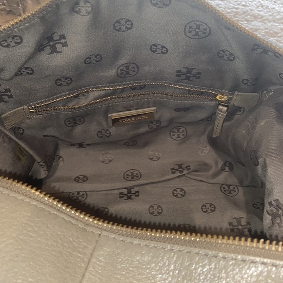 Tory Burch satchel with detachable long strap - Picture 7 of 9